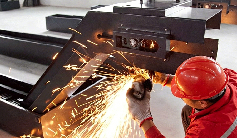 Automatic Screw Chip Conveyor.jpg